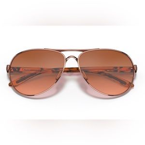 Excellent condition Oakley Feedback Women’s Aviator Sunglasses w/ Case Rose Gold